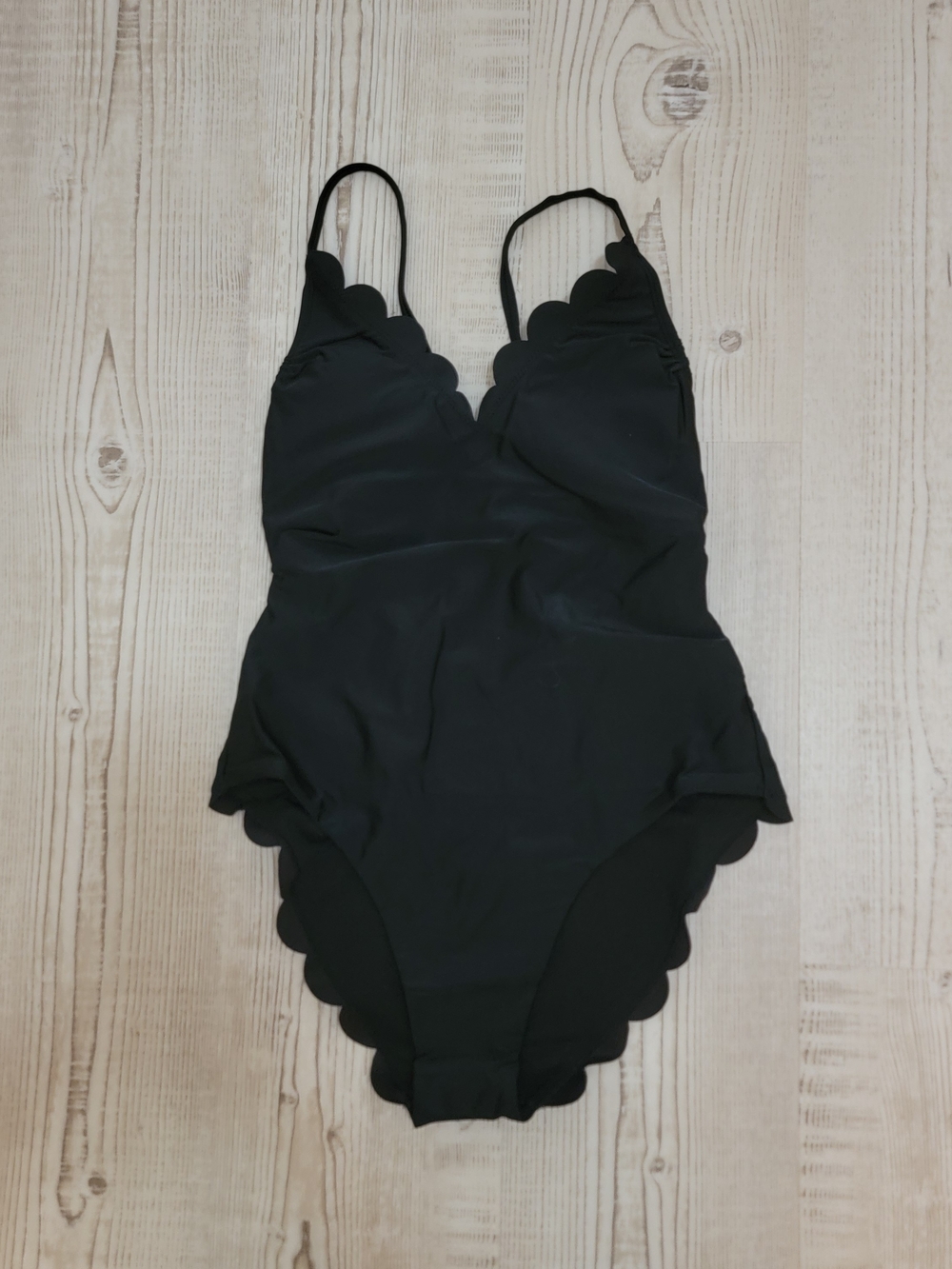 Xhilaration Black Scallop One-Piece Swimsuit Medium Feminine Beach Vacation